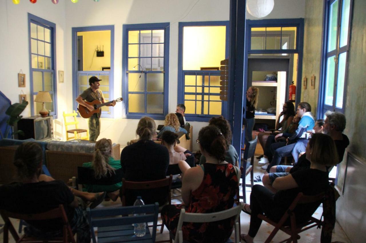 Tropical House Hostel